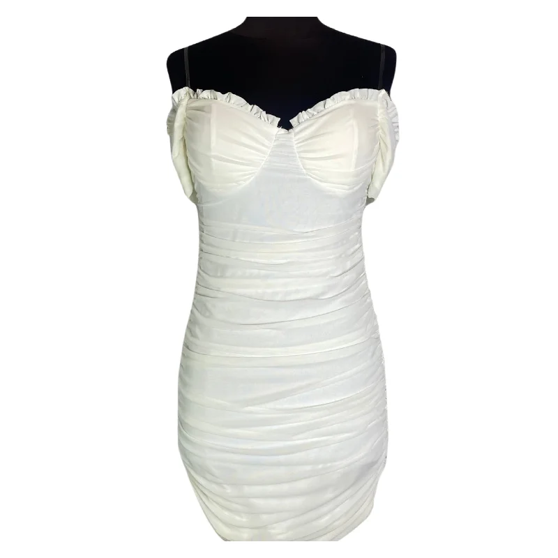 BOUTIQUE Short  Cocktail Dress White Size Large
