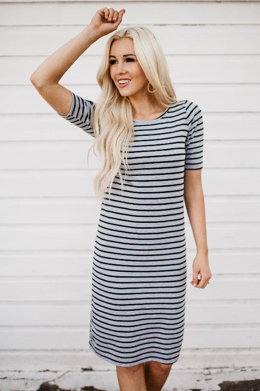 Grey/Black Stripes