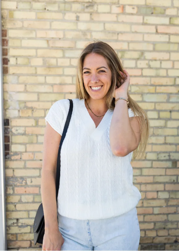 Cable Knit Jumper Zippered Buttoned Snapped
