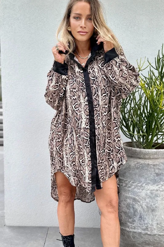 P snack blouse Frilled Cuff Blouse