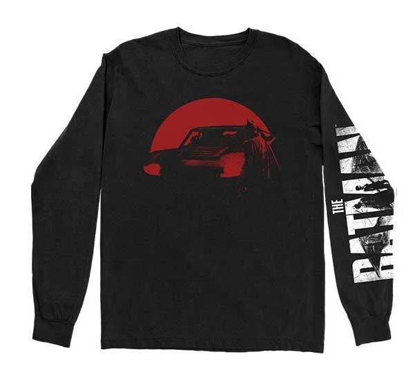 DC Comics Unisex Long Sleeved T-Shirt: The Batman Red Car & Figure (Back & Sleeve Print) Front Pockets Side Pockets Patch Pockets