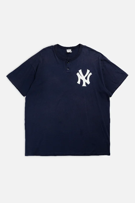 Vintage NY Yankees MLB Tee - XXL Graphic T-Shirt Round Neck Polyester