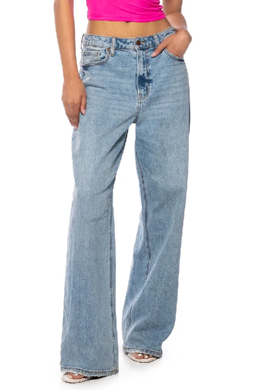 NICOLE VINTAGE LOW RISE LIGHT DENIM JEAN Casual Loose Fit Jeans