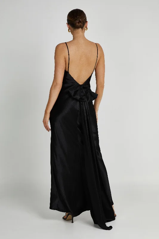 Kailey Low Back Maxi Dress With Detachable Bow Train - Black Trendy Off-Shoulder Ruffle Maxi Dress