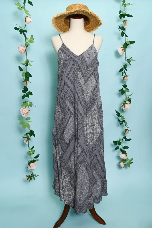 Plus Paisley Pocketed Maxi Dress (2-1-2) Stylish A-Line Maxi Dress