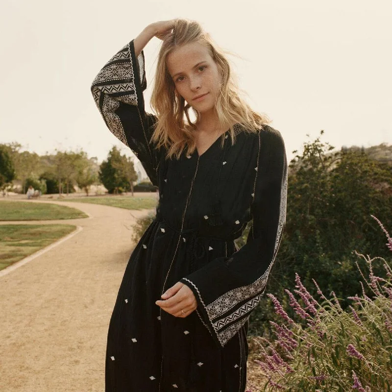 BerriesJam - Stylish O-Neck Long Sleeve Maxi Dress Elegant Maxi Dress with Lace