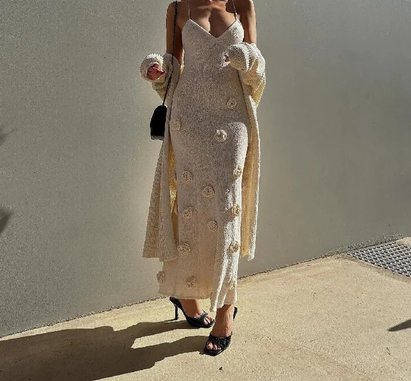 A&A 3D Flower V-Neck Maxi Dress Comfortable Pleated Maxi Dress