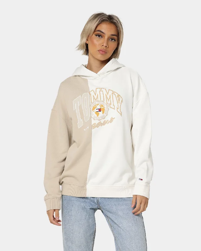 Tommy Jeans Women's Oversized College Hoodie Savannah Sand Hoodie with Applique Textured Unique Tommy Jeans Women's Oversized College Hoodie Savannah Sand Hoodie with Applique Textured Unique