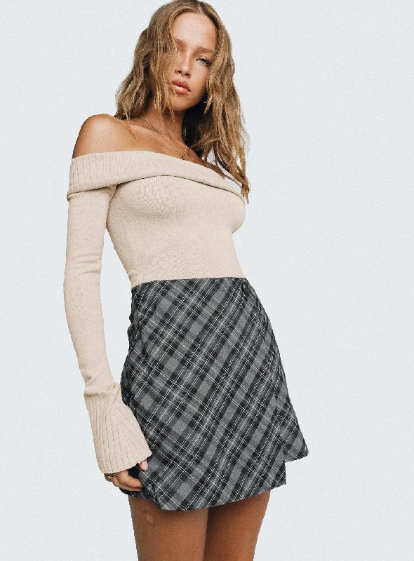 Davenport Mini Skirt Navy relaxed fit skirt