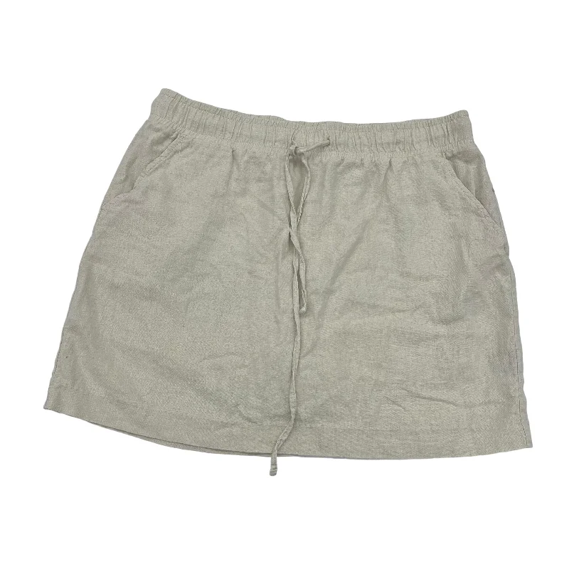 TAN SKORT by BRIGGS Size:12 lightweight skirt design